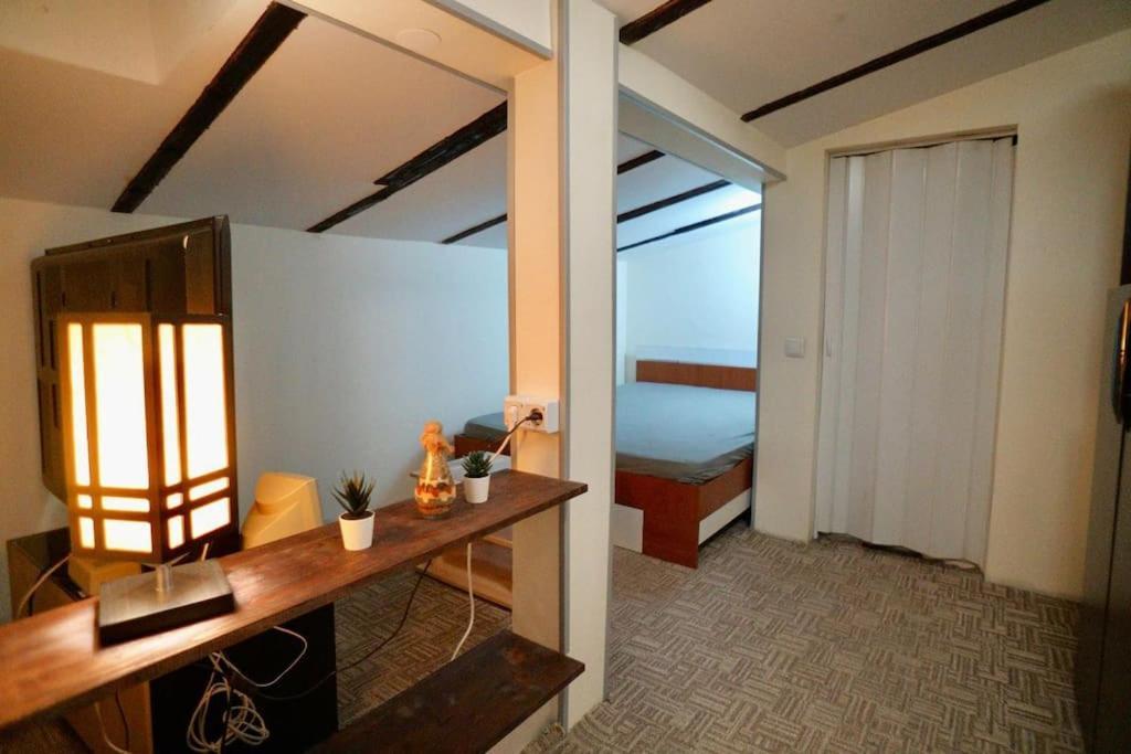 2-Room Cozy Retreat Near City Center Bucharest Exterior photo